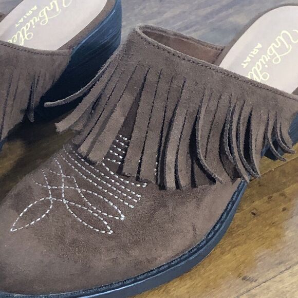 Ariat Unbridled Mules Women’s 6 Brown Whiskey Leather Shirley Fringe Western - Picture 11 of 12